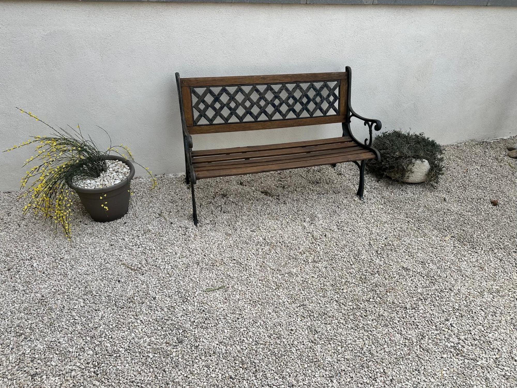 Appartement T2 Avec Terrasse Et Cour Cavaillon Extérieur photo